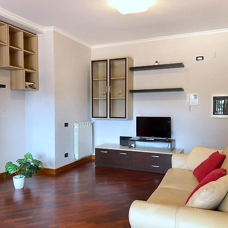 Sun Nest Apartment - Terrace & Garage Ф'юмічіно Екстер'єр фото